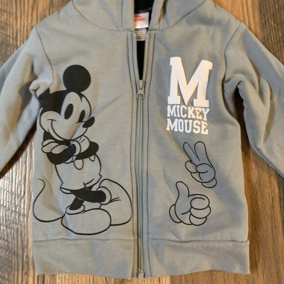 Disney Junior size 2T Boys/Girls Gray Mickey Mouse Hooded Jacket w/Sherpa Lining - Picture 3 of 7